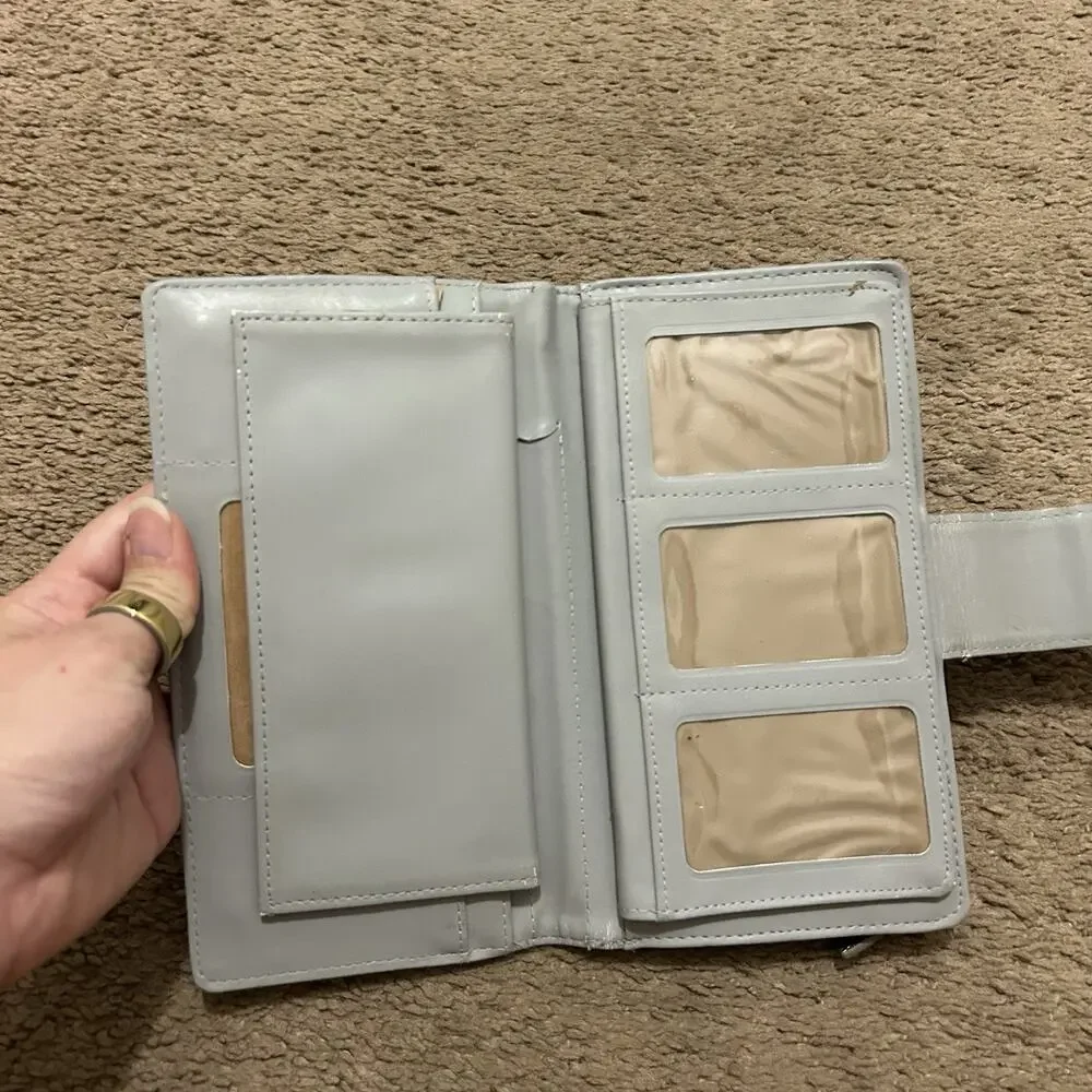 Buxton Rose Embossed Leather Wallet Gray